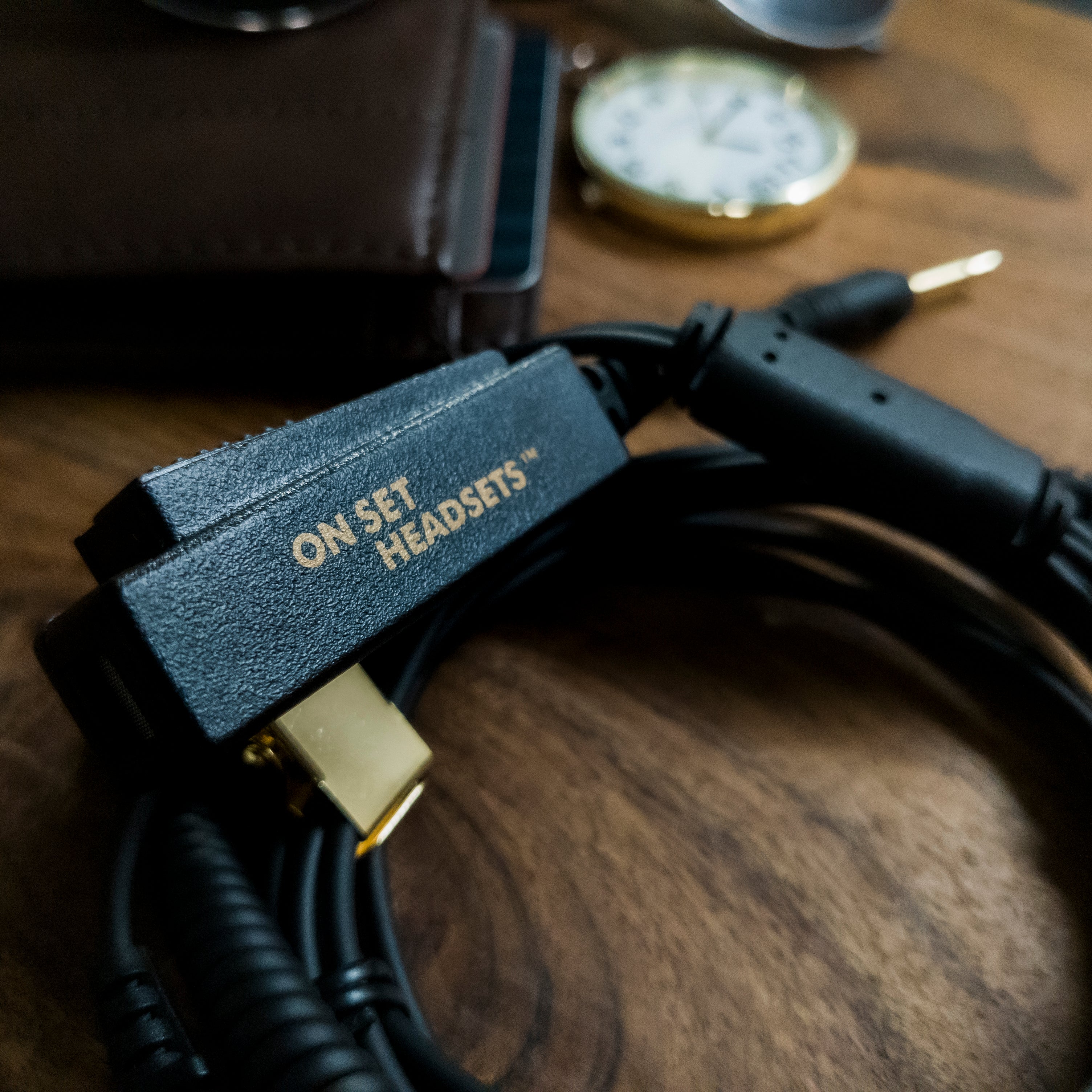 FilmPRO X Comtek ELITE – On Set Headsets